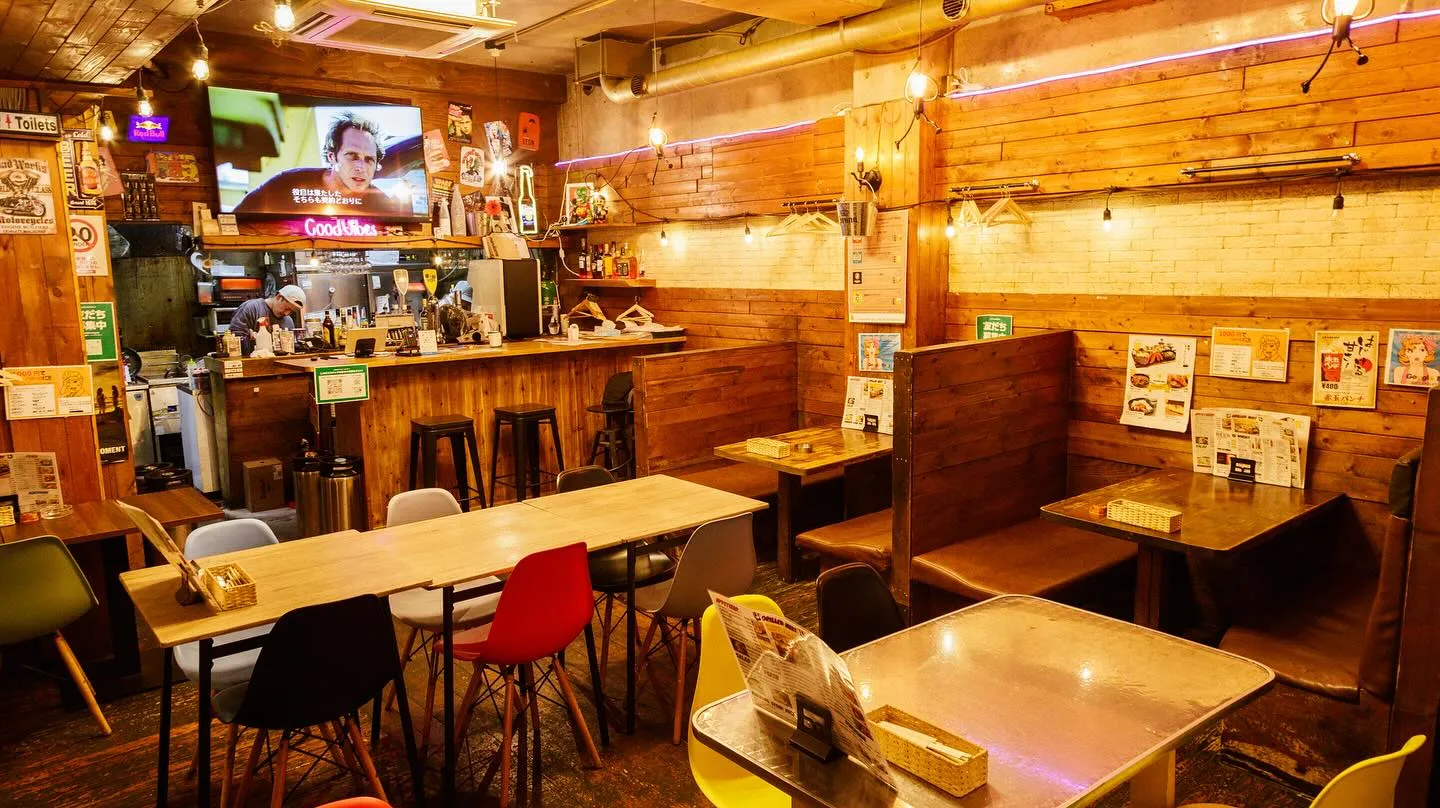 🌮 Sunny tacos & cold Corona by...